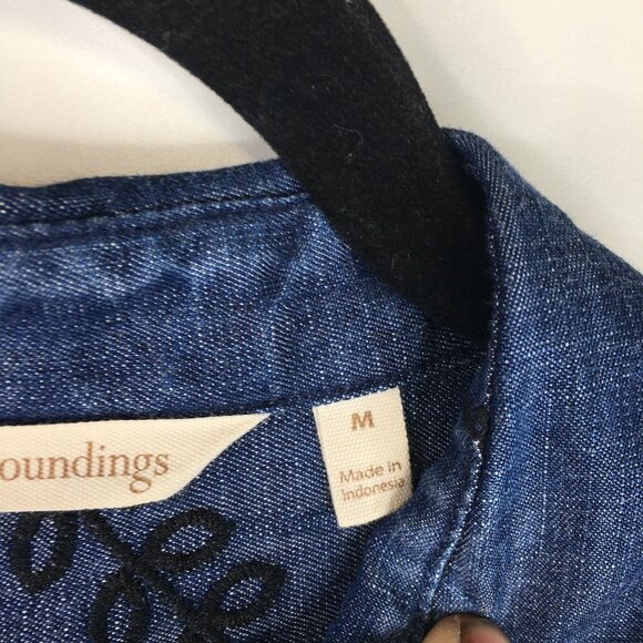 Soft Surroundings Tencel Blue Embroidered Floral Button Down Top Size M - Picture 8 of 9